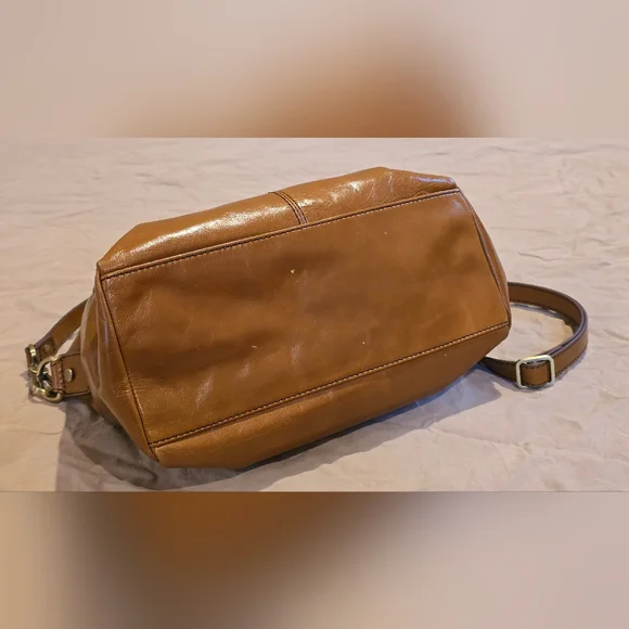 HOBO Brown Leather Shoulder Bag Shelia Medium - Picture 10 of 14